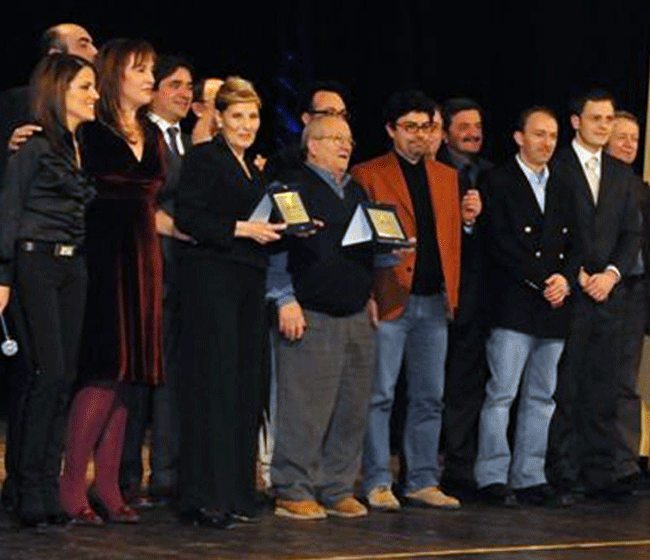 Don Ennio alla consegna del Premio «Maceratese dell'anno» (2008)