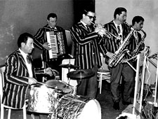 FOTO 380: LA MITICA PICCOLA ORCHESTRA «LA GATTA»